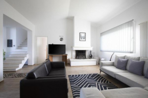 The White Villa Tortoli